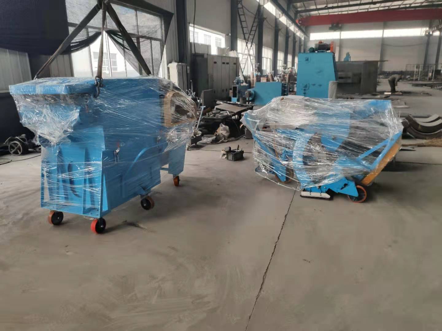 移動通過式拋丸機包裝完畢 移動通過式拋丸機包裝完畢