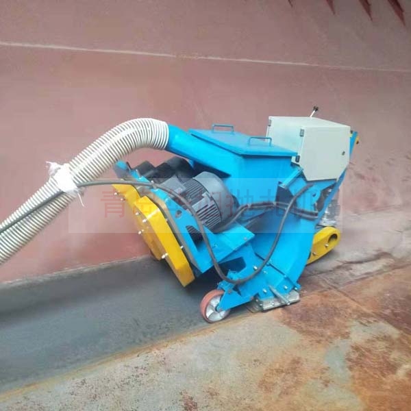 手持移動式拋丸機(jī)清理輪船甲板鐵銹及氧化皮 手持移動式拋丸機(jī)清理輪船甲板鐵銹及氧化皮