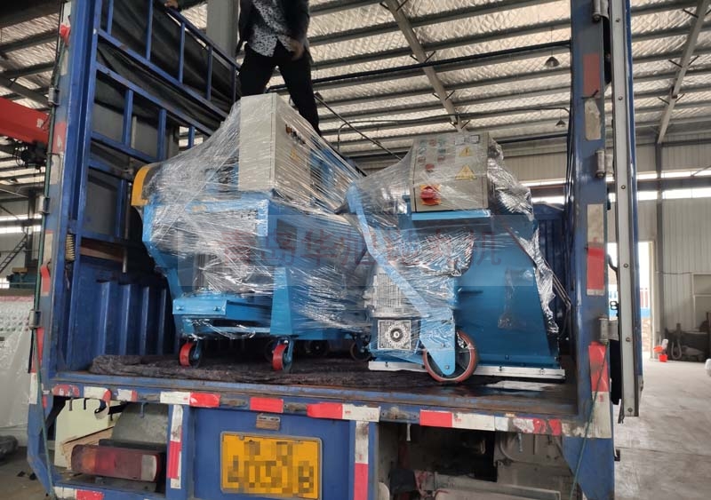 移動(dòng)式路面拋丸機(jī)裝車(chē)完畢 移動(dòng)式路面拋丸機(jī)裝車(chē)完畢