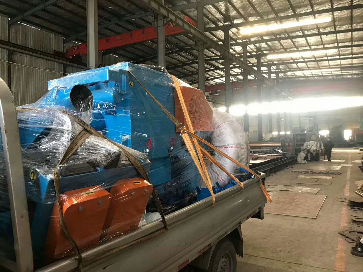 移動式拋丸機.jpg 移動式拋丸機.jpg